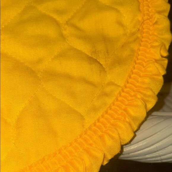 Vintage Yellow Quilted Apron - Picture 8 of 8